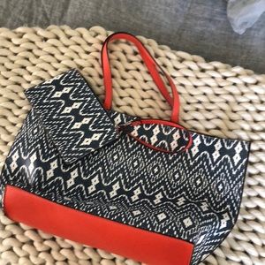Echo tote bag barely used perfect for summer